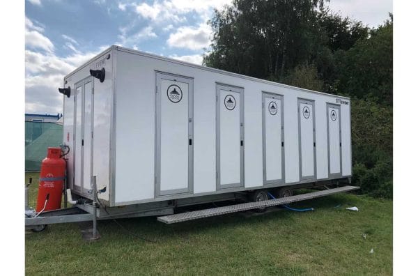 10 Bay Shower Trailer Hire - Image 3