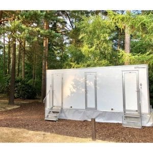 Luxury Toilet Trailer 3+1