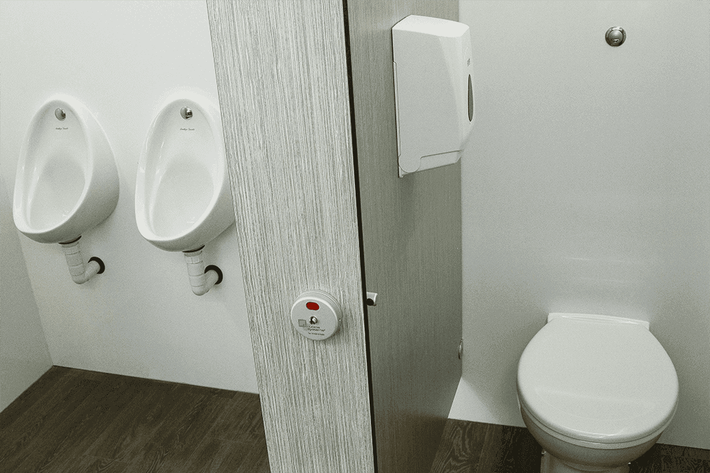 Luxury Toilet Trailers for Sale - Image 2